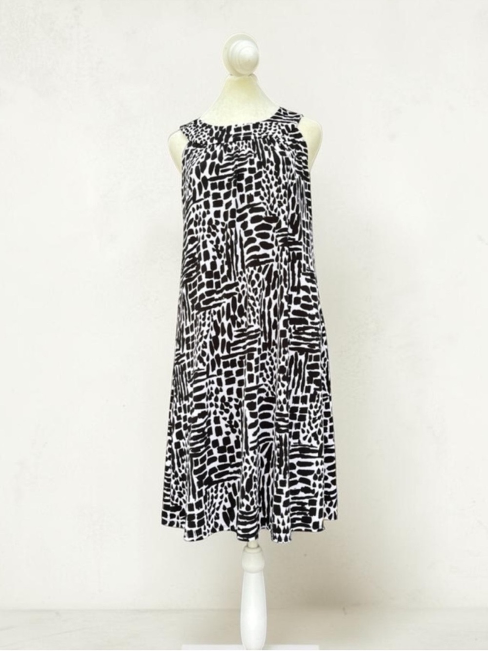 Choices “Slinky” Sleeveless Knit Dress in Black & White Abstract Print Size S